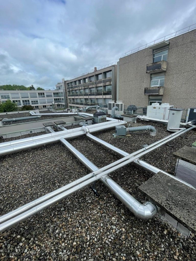 Blindage en tôlerie fine sur réseau de ventilation en toiture